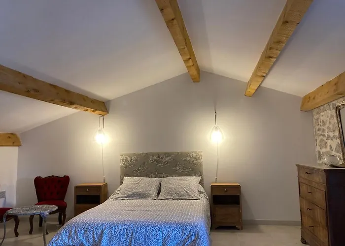 De 12 Personnes Au Cœur D'un Domaine Viticole Hébergement de vacances Gruissan